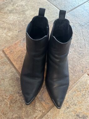 Acne Studios Women's Black Pointed-Toe Chelsea Boots